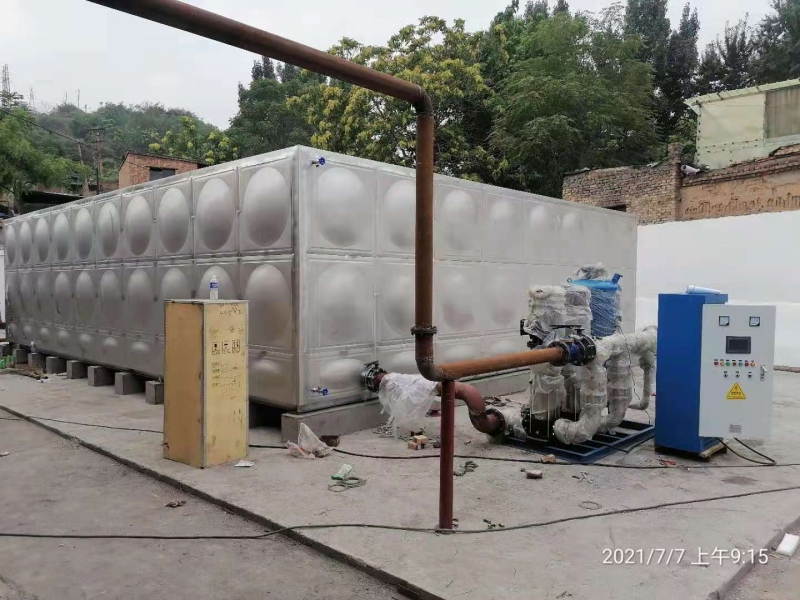 200立方不銹鋼保溫水箱，加不銹鋼凈水設備